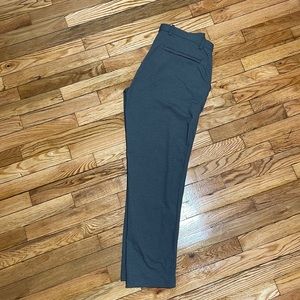 Uniqlo EZ Ankle Pants in Gray